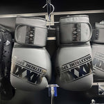 Boxhandschuhe PU verblast Alle Größen - ergonomische Boxhandschuhe von Maxxtreme in grau