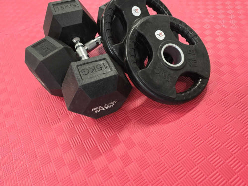 10m2 fitness matten Schwartz-Rot Hochwertige Puzzlematten von maxxtreme - TexfitTrading.de