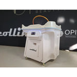 Mobiles japanisches Headspa Gerät von Collini, perfektes Design für professionelle Behandlungen.