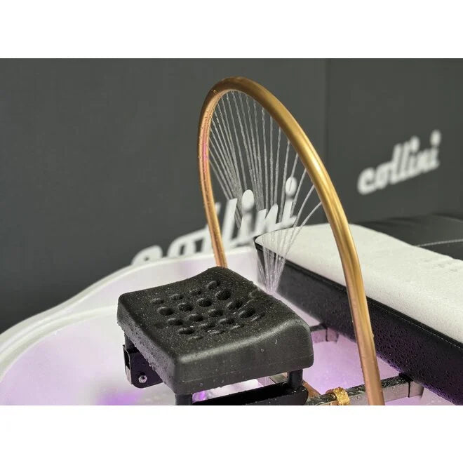 Detailansicht der japanischen Headspa Liege für Wellness mit Wassersystem und ergonomischem Kopfstützenpolster.