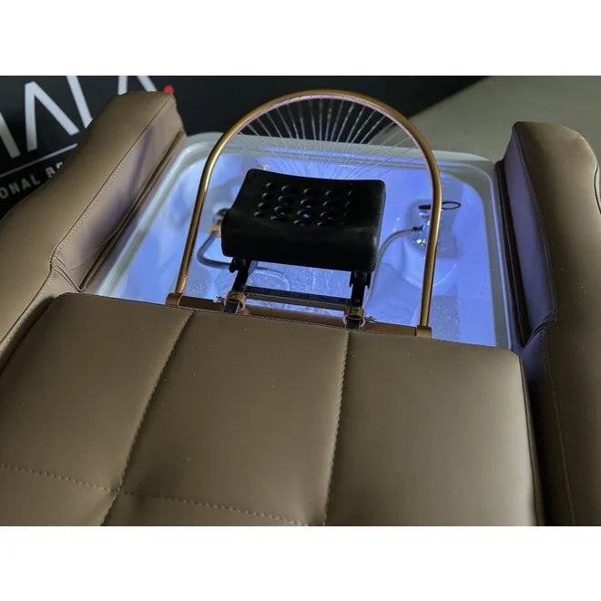 Detailansicht der Elektrische japanische HeadSpa-Liege mit einem komfortablen Kopfpolster und entspannender Beleuchtung.